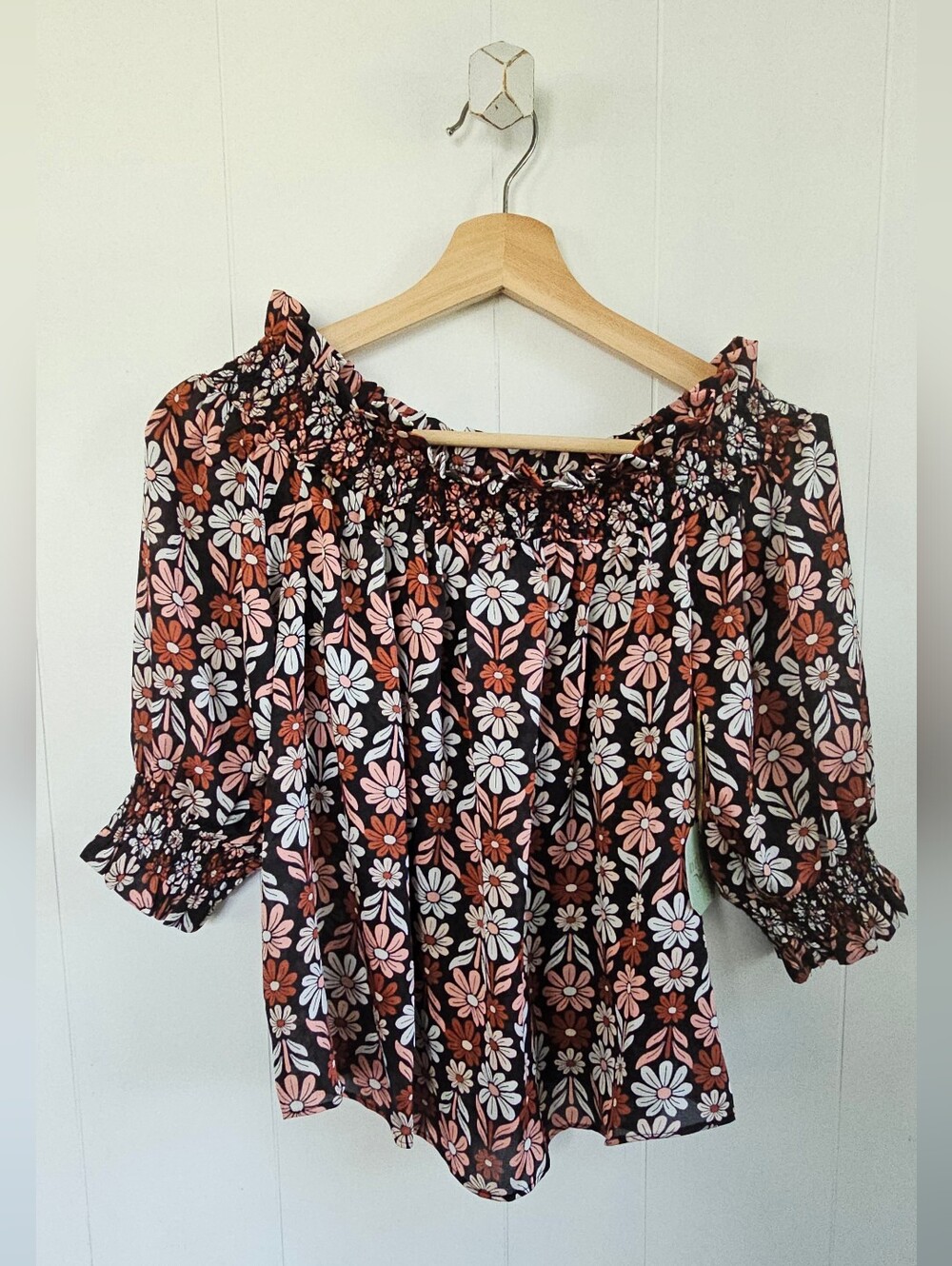 RYEGRASS Floral Off-Shoulder Blouse